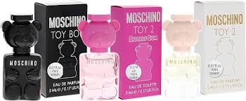 MOS699136BO
8011003871704
Moschino 3 Pcs Toy Mini Set: Toy Boy 5 Ml Eau De Parfum + Toy 2 Bubble Gum 5 Ml Eau De Toilette + Toy 2 5 Ml Eau De Parfum.