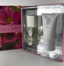 JES76801
861940000037
Jessica Mcclintock 2 Pcs Set: 3.4 Eau De Parfum Spray+ 5 Oz Body Lotion (hard Box)